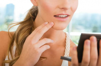 The Truth About Skin-Lightening Creams and Vision Loss