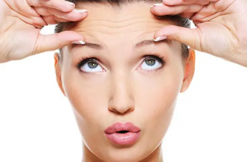 8 Natural Ways to Reduce Premature Skin Aging Fast