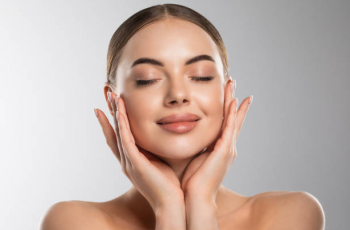 Dry Oils Explained: Lightweight Hydration Without the Greasy Feel